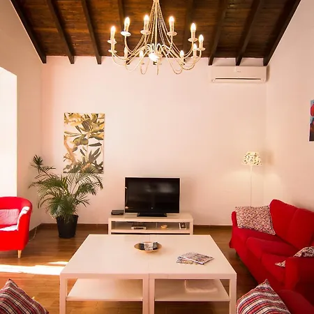 In Center With Pool And Close Beach Villa