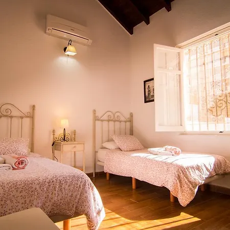 In Center With Pool And Close Beach Villa *