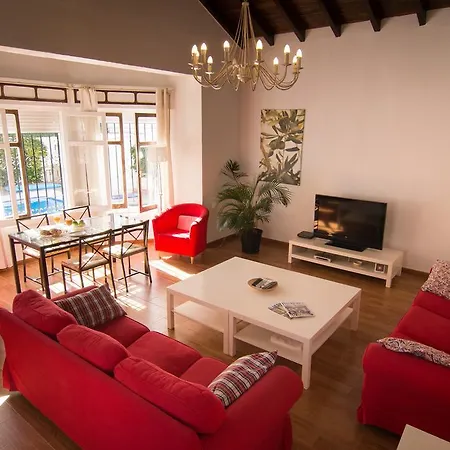 In Center With Pool And Close Beach Villa Fuengirola