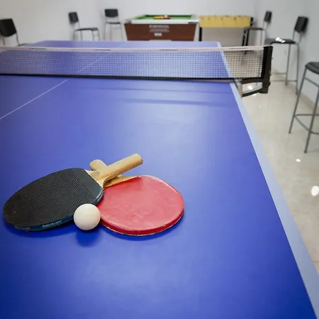 In Center With Pool And Close Beach